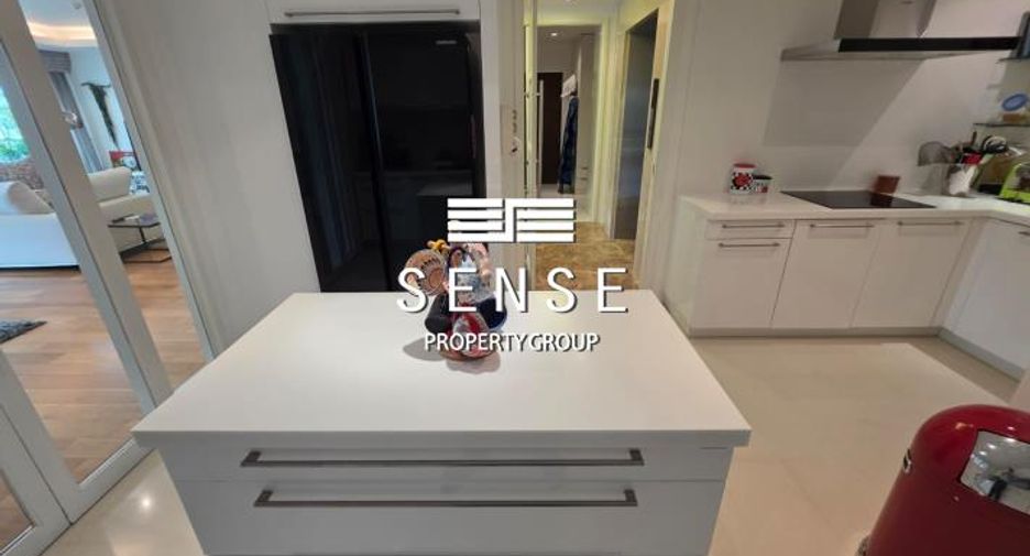 For sale 4 bedrooms condo in Khlong Toei, Bangkok