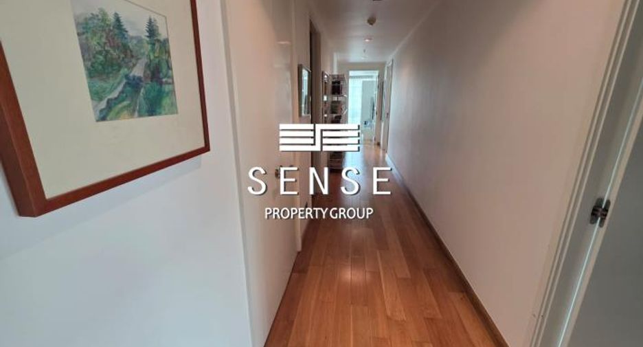 For sale 4 bedrooms condo in Khlong Toei, Bangkok