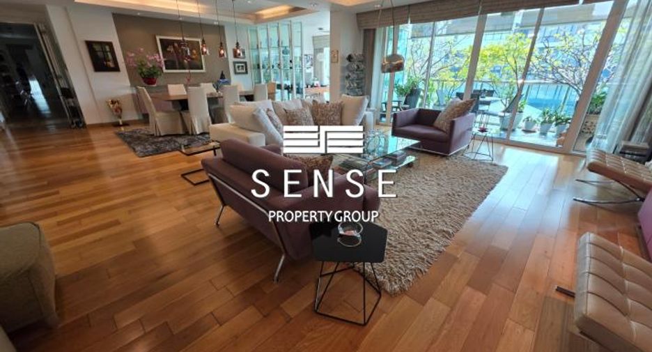 For sale 4 bedrooms condo in Khlong Toei, Bangkok