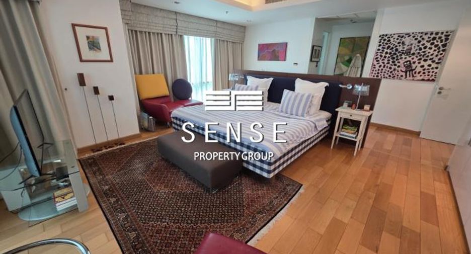 For sale 4 bedrooms condo in Khlong Toei, Bangkok