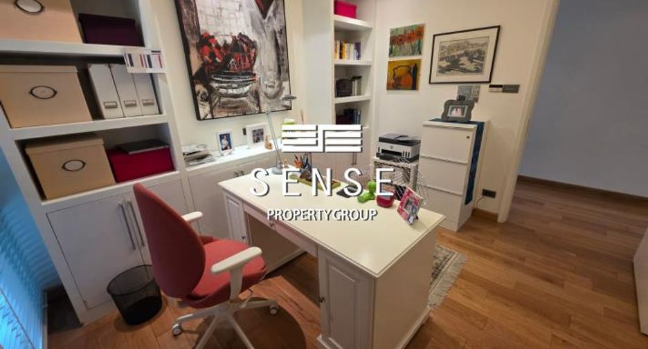For sale 4 bedrooms condo in Khlong Toei, Bangkok