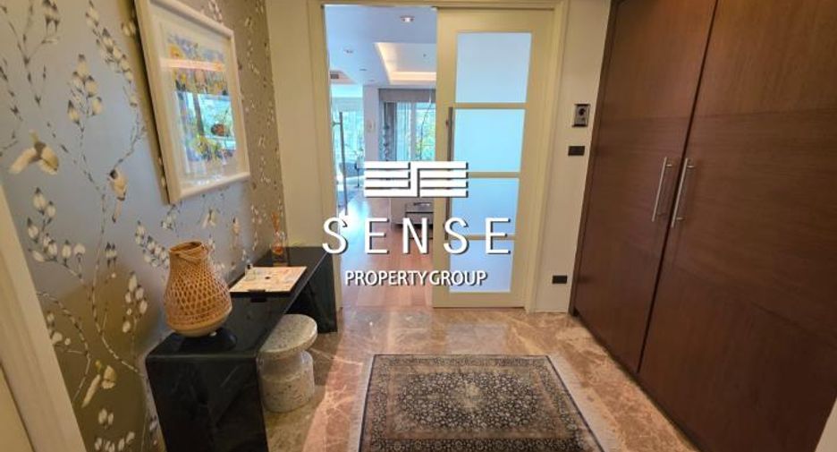 For sale 4 bedrooms condo in Khlong Toei, Bangkok