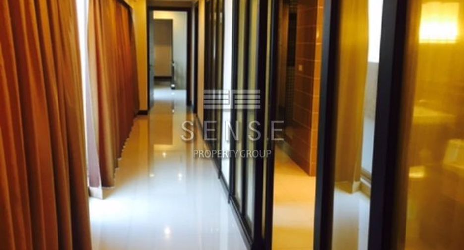 For rent 5 bedrooms condo in Sathon, Bangkok