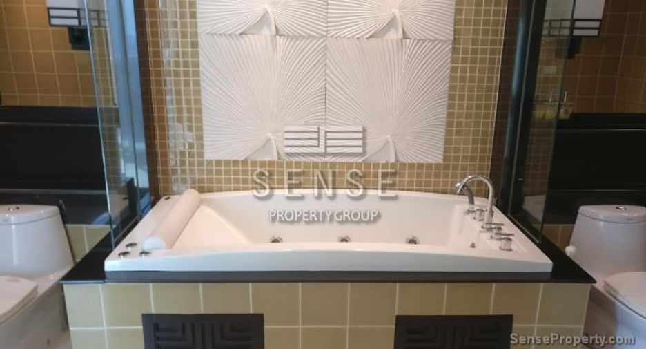 For rent 5 bedrooms condo in Sathon, Bangkok