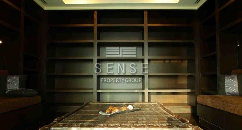 For rent 5 bedrooms condo in Sathon, Bangkok