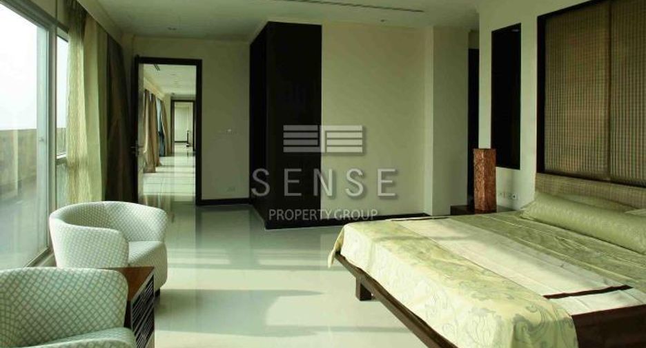 For rent 5 bedrooms condo in Sathon, Bangkok