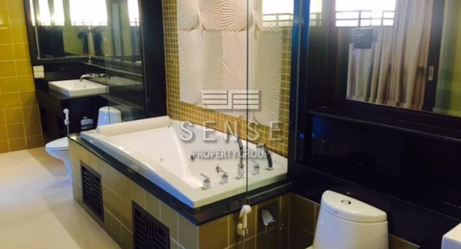 For rent 5 bedrooms condo in Sathon, Bangkok