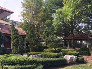 Casa en alquiler de 4 habitaciones en Watthana, Bangkok