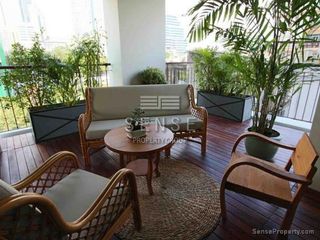 For rent 4 bedrooms condo in Sathon, Bangkok