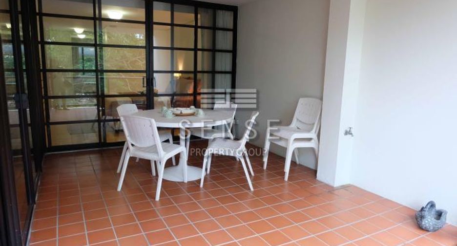 For rent 4 bedrooms condo in Sathon, Bangkok