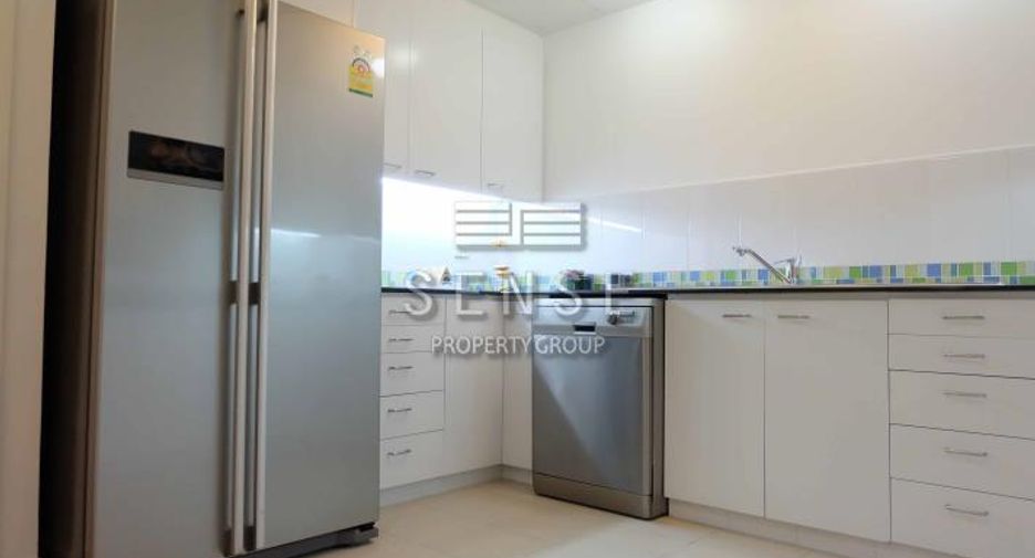 For rent 4 bedrooms condo in Sathon, Bangkok