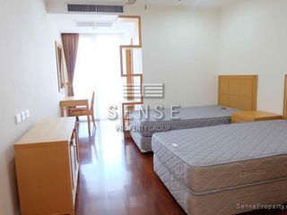 For rent 4 bedrooms condo in Sathon, Bangkok