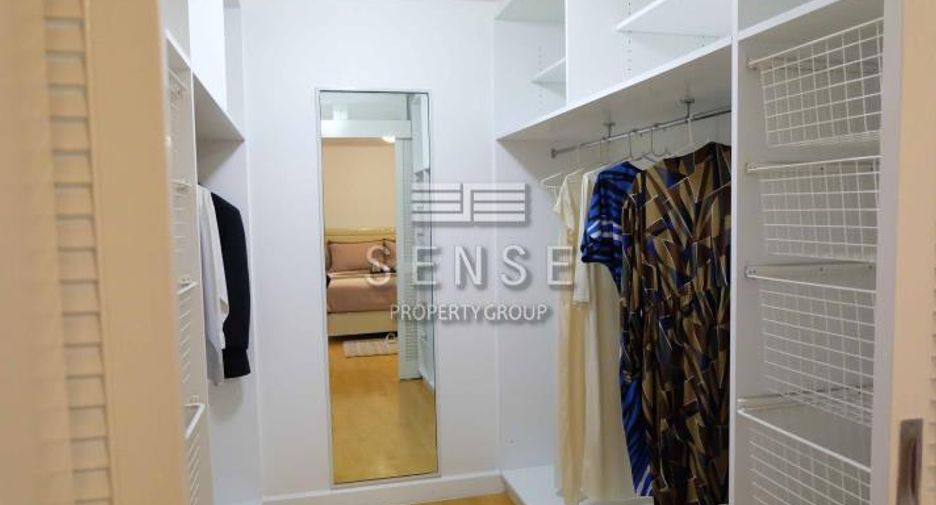 For rent 4 bedrooms condo in Sathon, Bangkok