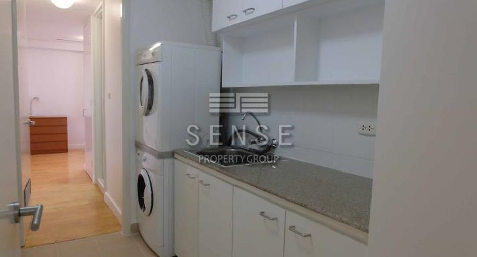 For rent 4 bedrooms condo in Sathon, Bangkok