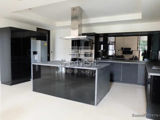 For sale そして for rent 10 ベッドルーム house in Khlong Toei, Bangkok