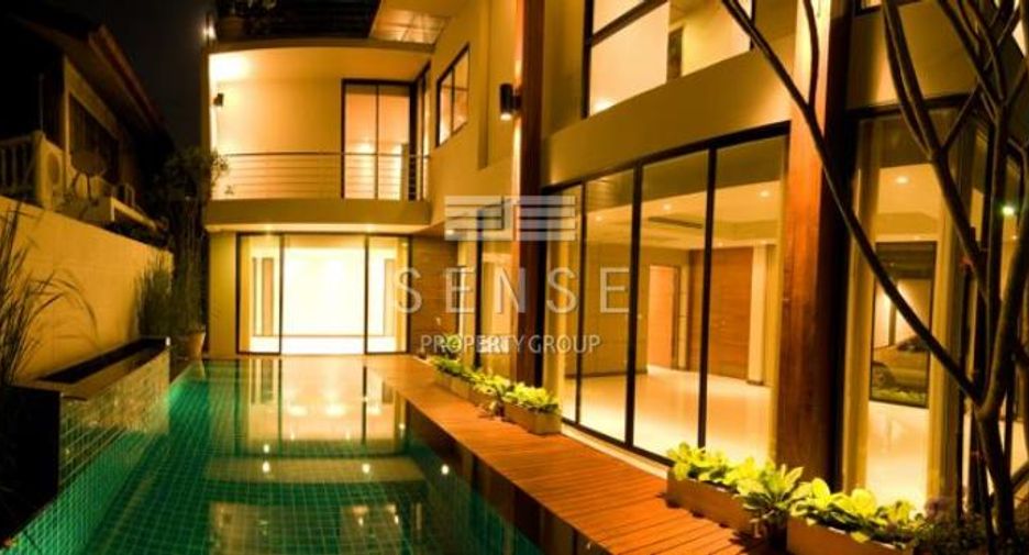 For rent 4 bedrooms house in Khlong Toei, Bangkok
