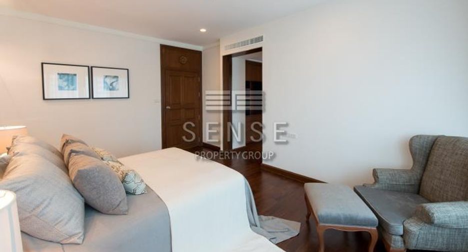For rent 4 bedrooms condo in Khlong Toei, Bangkok