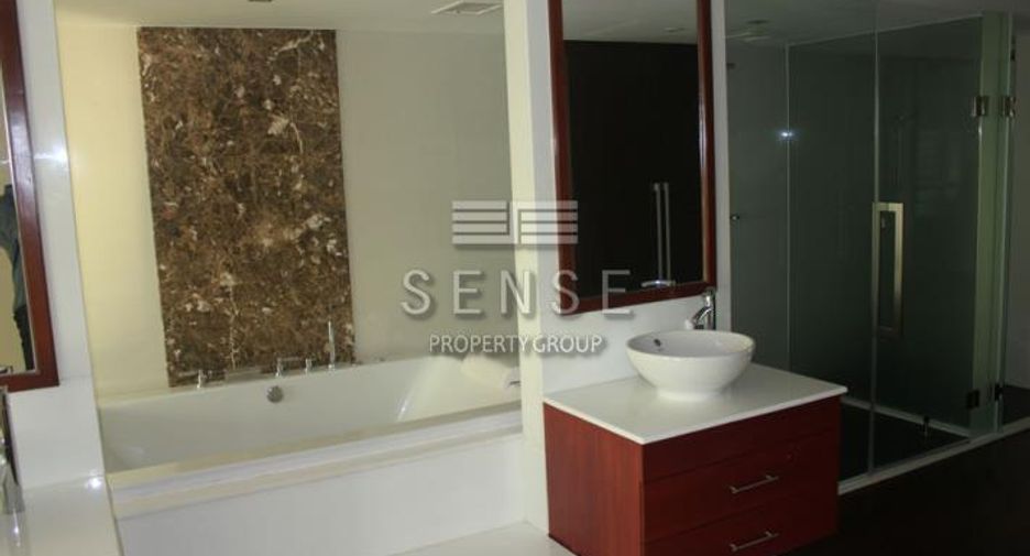 For rent and for sale 3 bedrooms condo in Khlong Toei, Bangkok