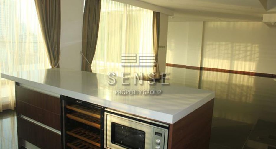 For rent and for sale 3 bedrooms condo in Khlong Toei, Bangkok