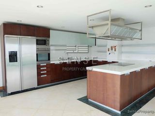 For sale 5 bedrooms condo in Watthana, Bangkok