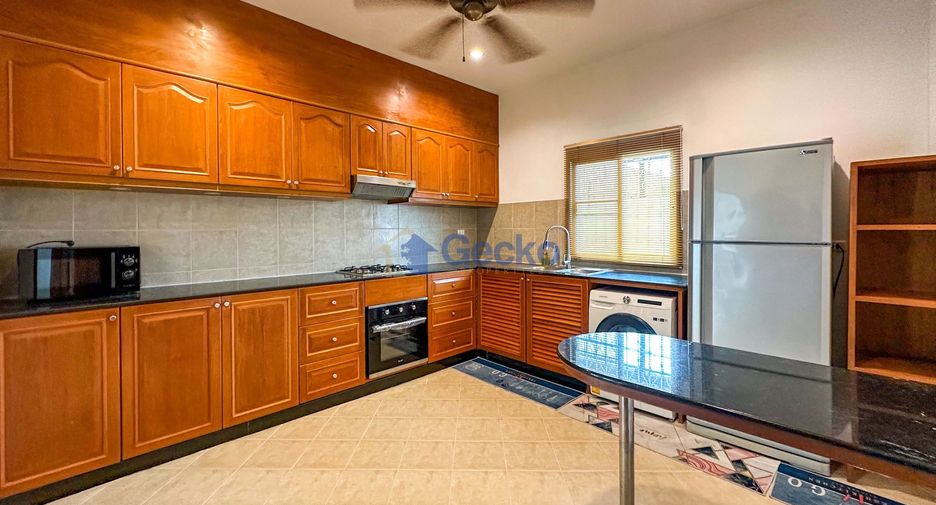 À louer et à vendre 5 chambres maison à Bang Lamung, Chonburi