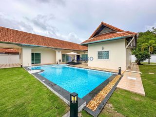 出租 和 出售 5 卧室 独立屋 在 Bang Lamung, Chon Buri