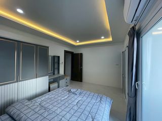 Casa adosada en alquiler de 4 habitaciones en Bang Lamung, Chonburi