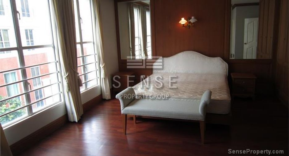 For rent 4 bedrooms house in Ratchathewi, Bangkok