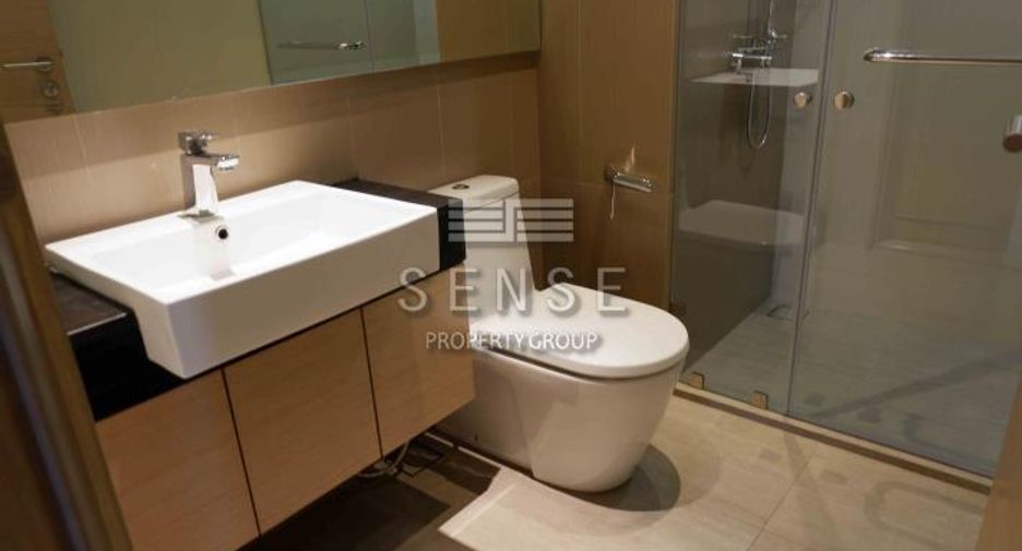 For rent 2 bedrooms condo in Khlong Toei, Bangkok