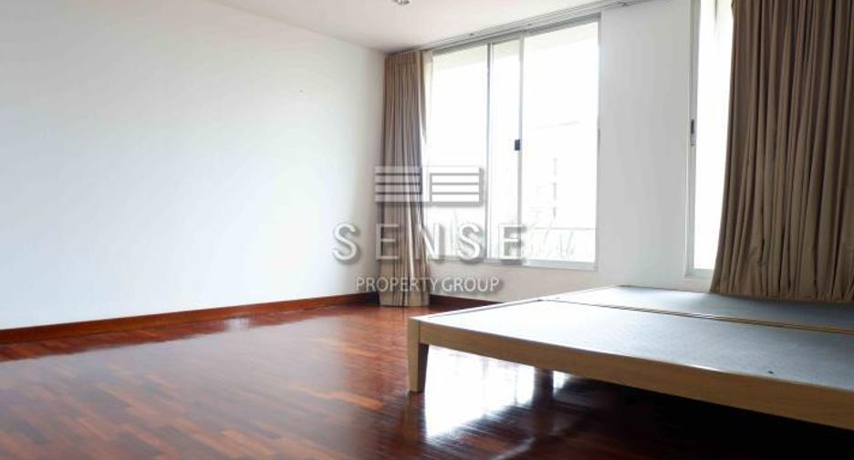 Condo en alquiler de 3 habitaciones en Sathon, Bangkok