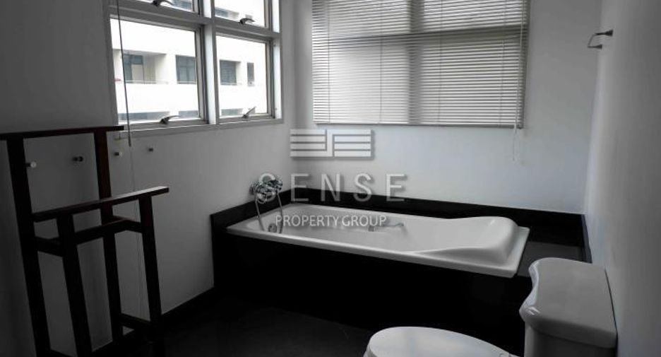 Condo en alquiler de 3 habitaciones en Sathon, Bangkok