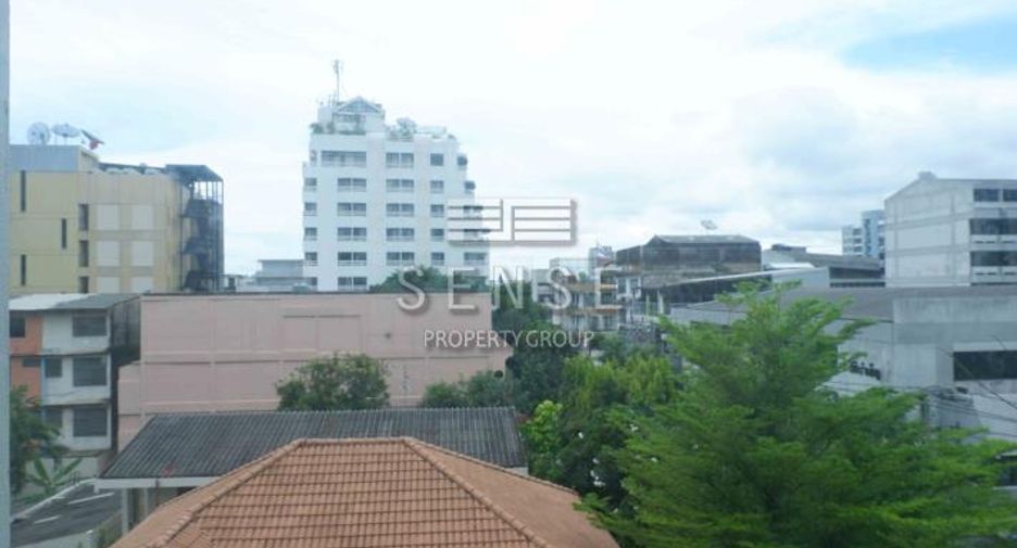 Condo en alquiler de 3 habitaciones en Sathon, Bangkok