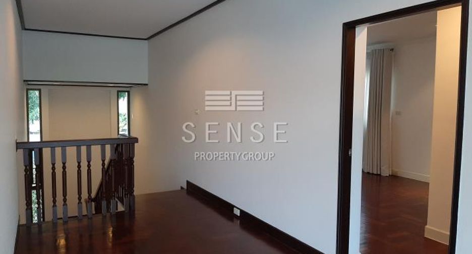 For rent 6 bedrooms house in Sathon, Bangkok
