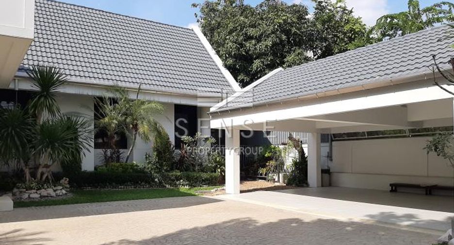 For rent 6 bedrooms house in Sathon, Bangkok