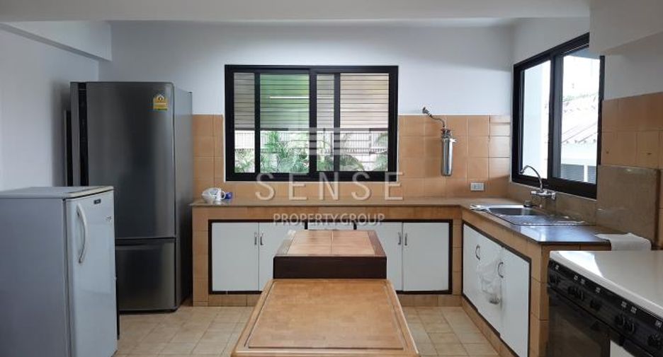 For rent 6 bedrooms house in Sathon, Bangkok