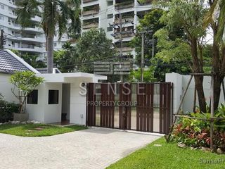 Casa en alquiler de 6 habitaciones en Sathon, Bangkok