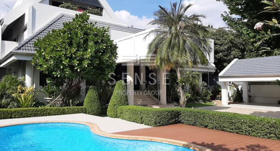 For rent 6 bedrooms house in Sathon, Bangkok