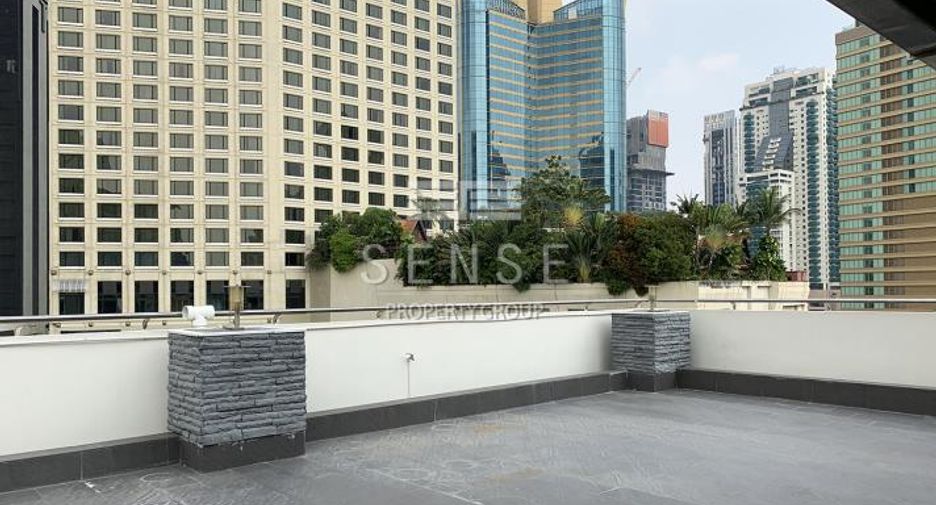 For rent 4 bedrooms condo in Khlong Toei, Bangkok
