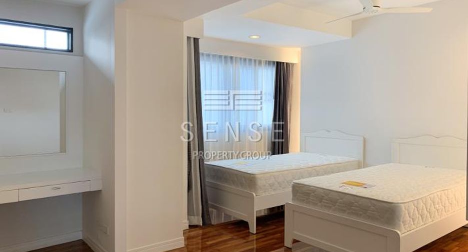 For rent 4 bedrooms condo in Khlong Toei, Bangkok
