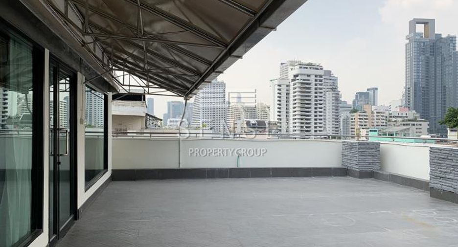 For rent 4 bedrooms condo in Khlong Toei, Bangkok