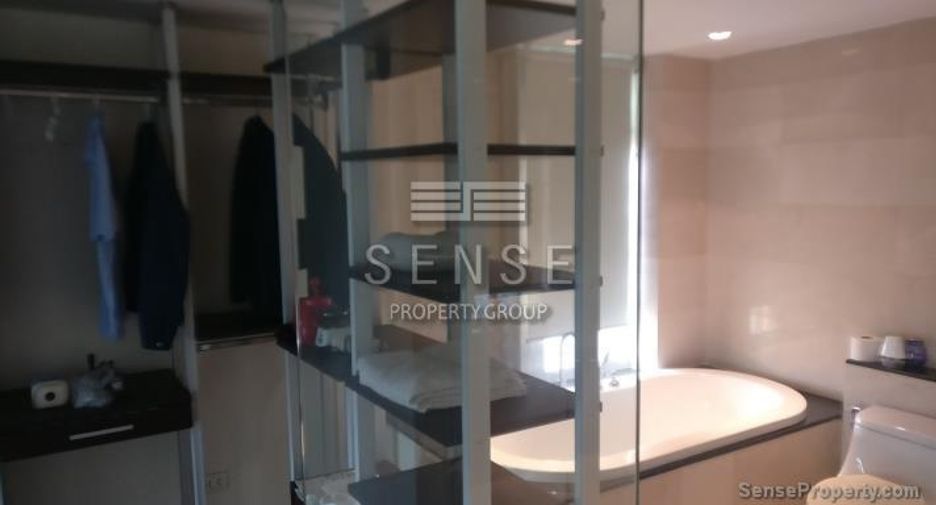For sale 2 bedrooms condo in Khlong Toei, Bangkok