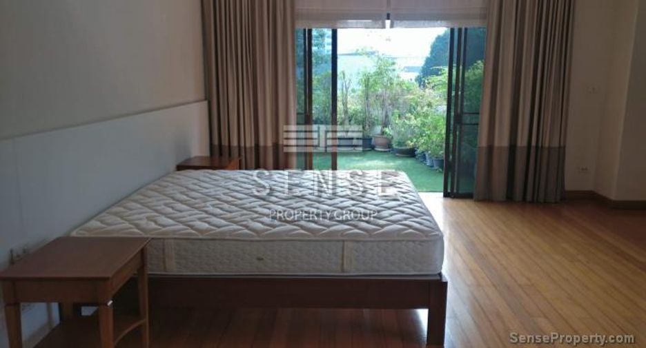 Condo en alquiler de 3 habitaciones en Watthana, Bangkok