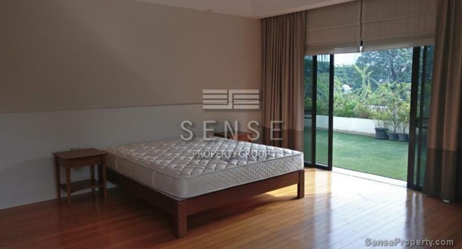 Condo en alquiler de 3 habitaciones en Watthana, Bangkok