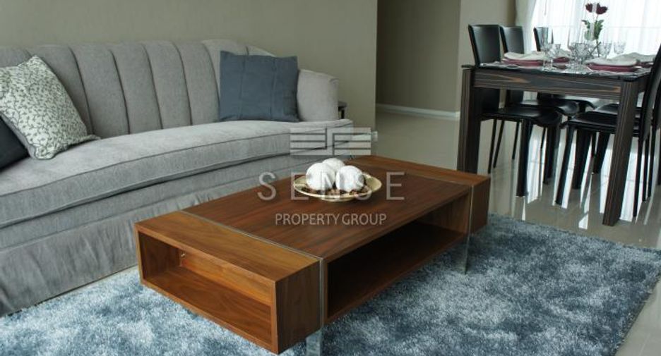 For rent 3 bedrooms condo in Bang Kho Laem, Bangkok