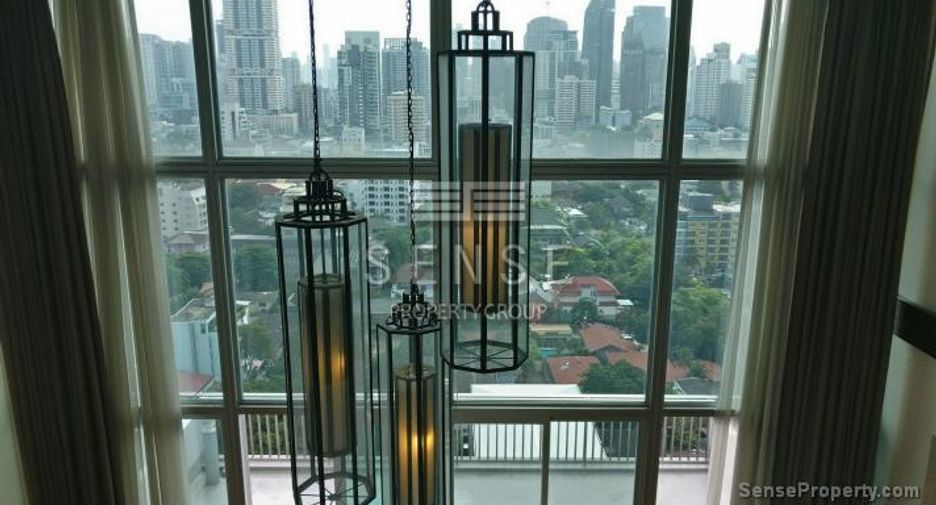 Condo en alquiler de 4 habitaciones en Watthana, Bangkok