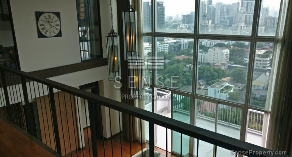 Condo en alquiler de 4 habitaciones en Watthana, Bangkok