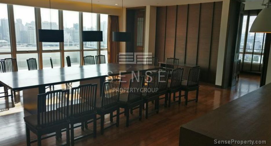 Condo en alquiler de 4 habitaciones en Watthana, Bangkok