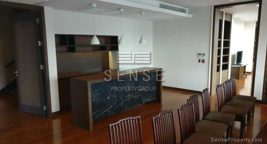 Condo en alquiler de 4 habitaciones en Watthana, Bangkok