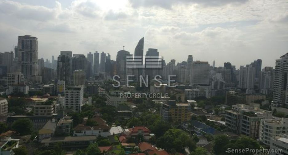 Condo en alquiler de 4 habitaciones en Watthana, Bangkok