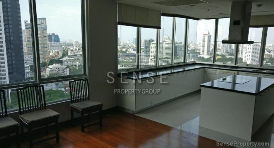 Condo en alquiler de 4 habitaciones en Watthana, Bangkok